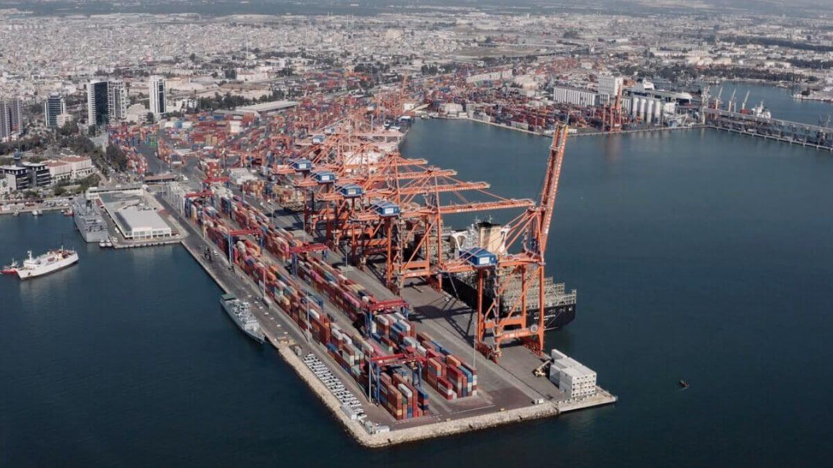 Cảng Mersin triển khai tự động hóa bãi container đầu tiên tại Türkiye