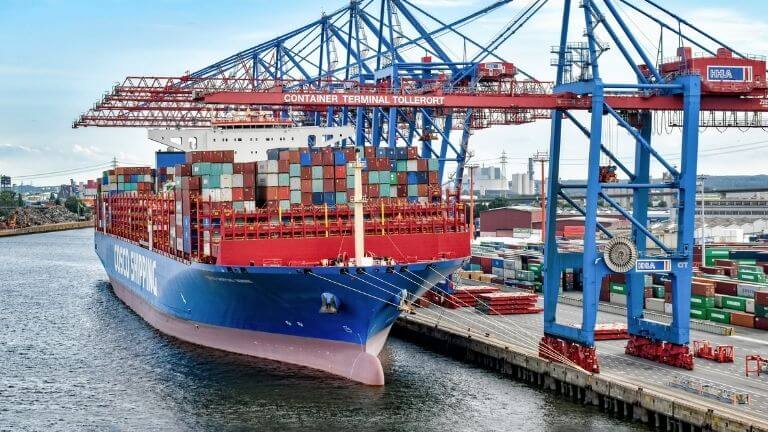 COSCO đề xuất mua 80% doanh nghiệp xếp dỡ tại Hamburg