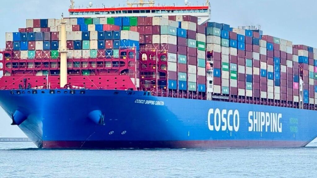 Trung Quốc lần đầu tiếp nhiên liệu methanol xanh cho tàu container