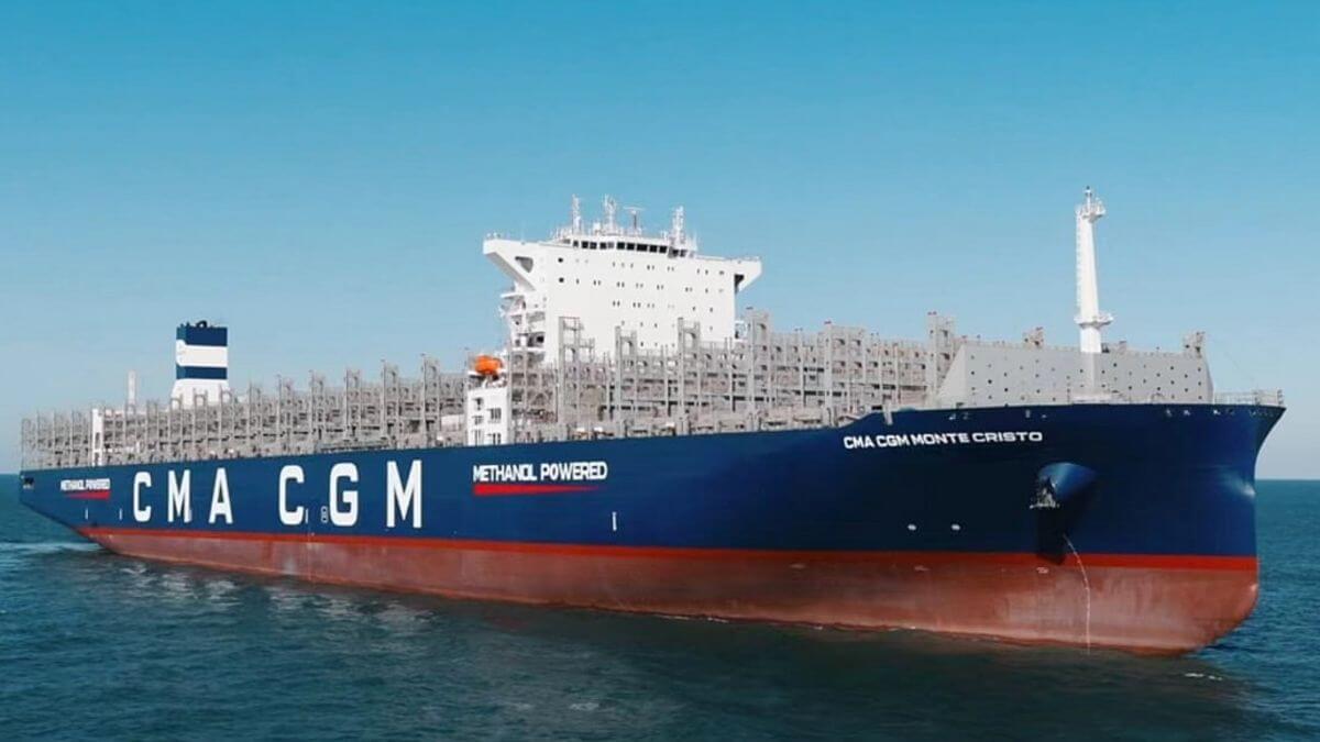 CMA CGM chạm mốc 400 tàu, tăng tốc bám đuổi Maersk