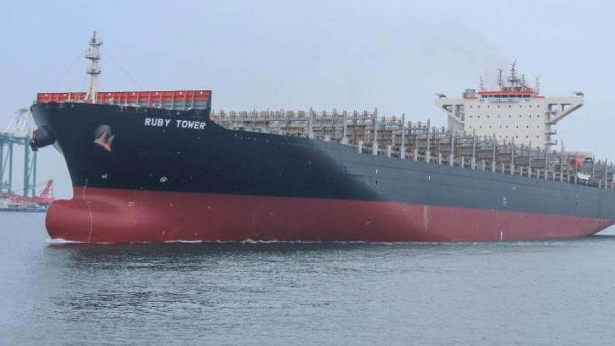 Tàu container mắc cạn, luồng cảng Mobile tê liệt nhiều giờ