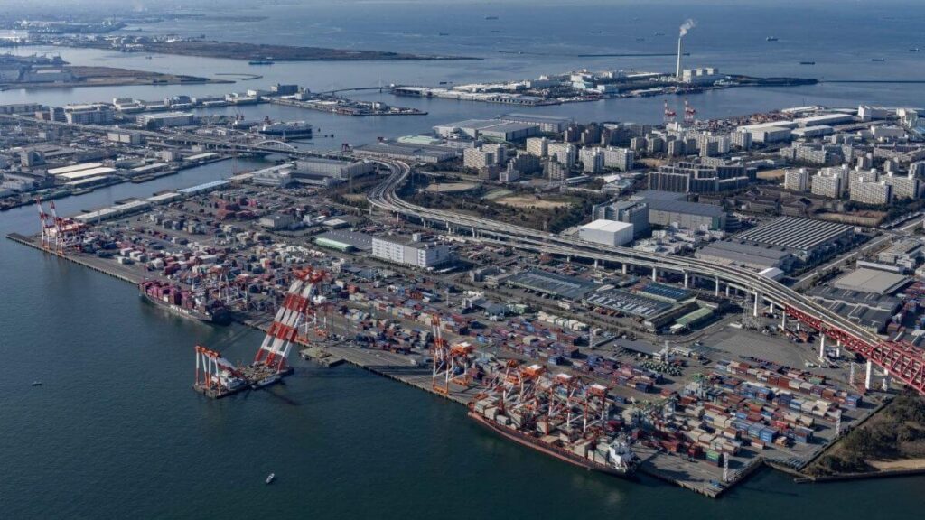 Wan Hai chi 87 triệu USD kiểm soát bến C9 Osaka