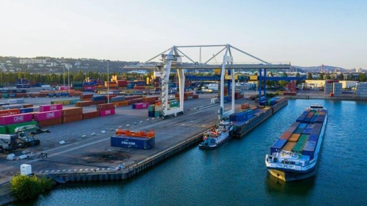 CMA CGM thúc đẩy sà lan điện trên trục Fos–Lyon