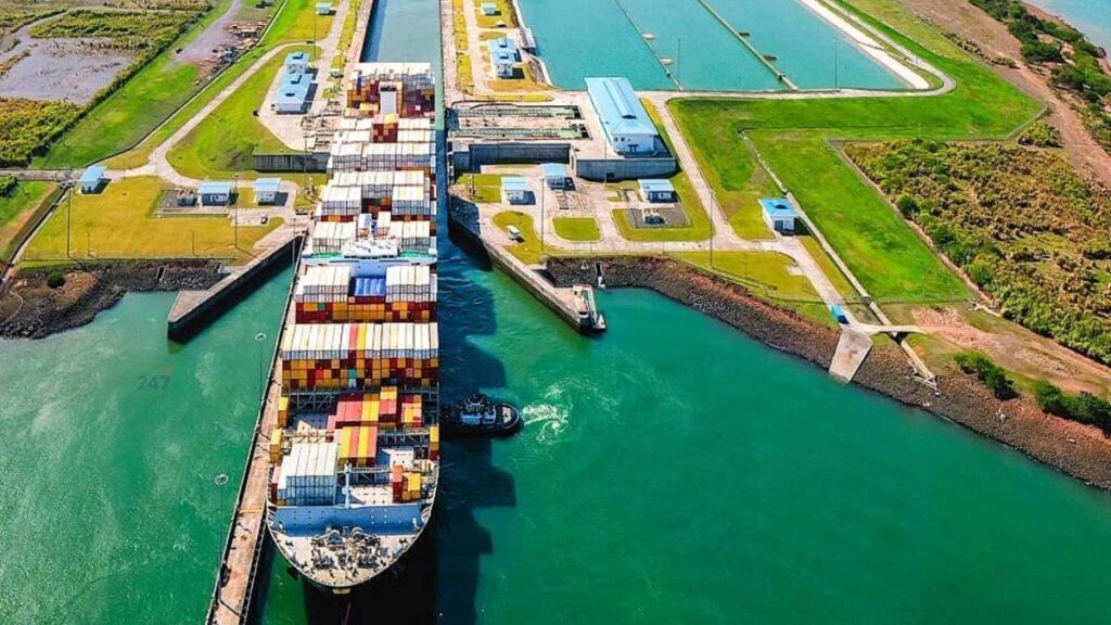 Hutchison đề nghị đàm phán nhượng quyền cảng Panama