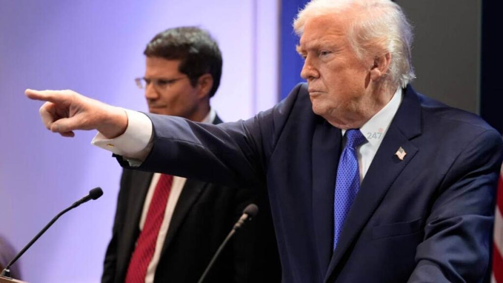 Trump nâng thuế toàn cầu lên 15% tức thì