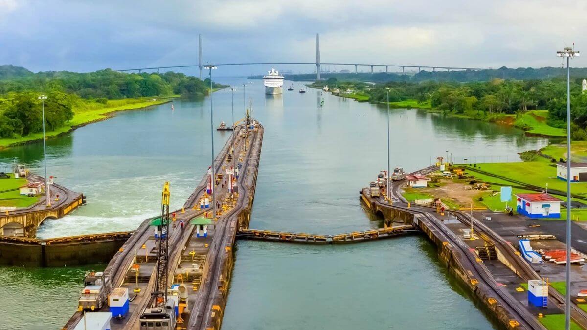 Panama trễ hạn phản hồi vụ trọng tài cảng