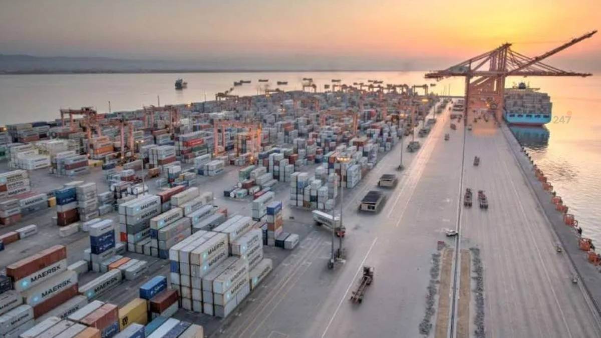 Khủng hoảng Trung Đông gây tắc nghẽn cảng biển