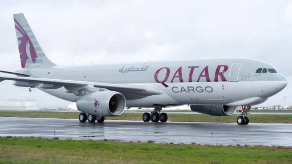 Qatar Airways Cargo nối lại bay hạn chế giữa khủng hoảng đóng không phận