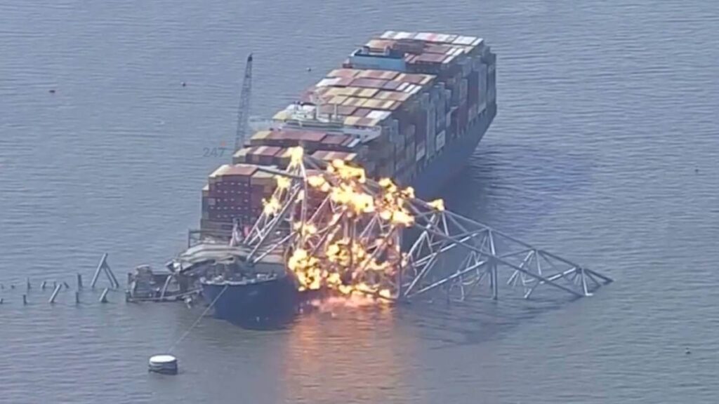 Dàn xếp 350 triệu USD trước giờ xét xử Dali