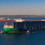 CMA CGM cảnh báo khủng hoảng eo biển Hormuz kéo dài tiếp tục gây gián đoạn chuỗi cung ứng và áp lực lên vận tải biển toàn cầu năm 2026.
