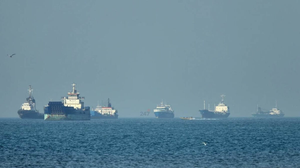 Maersk rời Hormuz thành công dưới hộ tống Mỹ