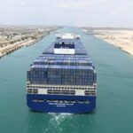 Siêu tàu container LNG CMA CGM Grand Palais quá cảnh kênh đào Suez