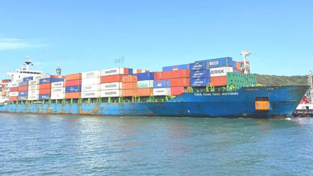 Mỹ tạm dừng “Project Freedom” sau vụ tấn công tàu CMA CGM tại Hormuz