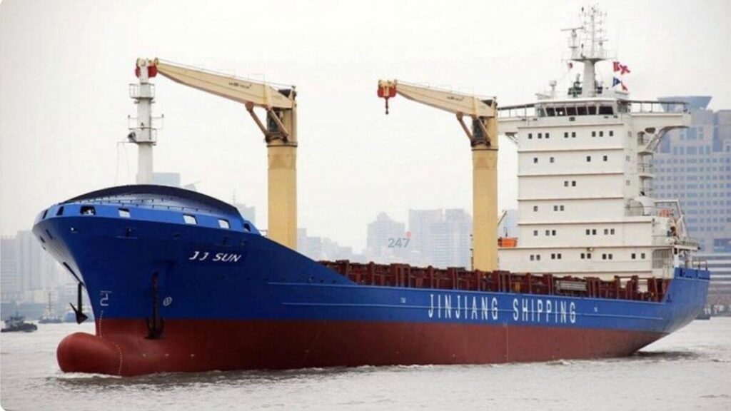 Jinjiang Shipping tăng gấp đôi đơn đặt đóng tàu feeder
