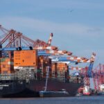 Tàu Hapag-Lloyd tại cảng Eurogate Hamburg