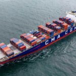 Tàu container CMA CGM San Antonio bị hư hỏng sau vụ trúng tên lửa tại eo biển Hormuz.