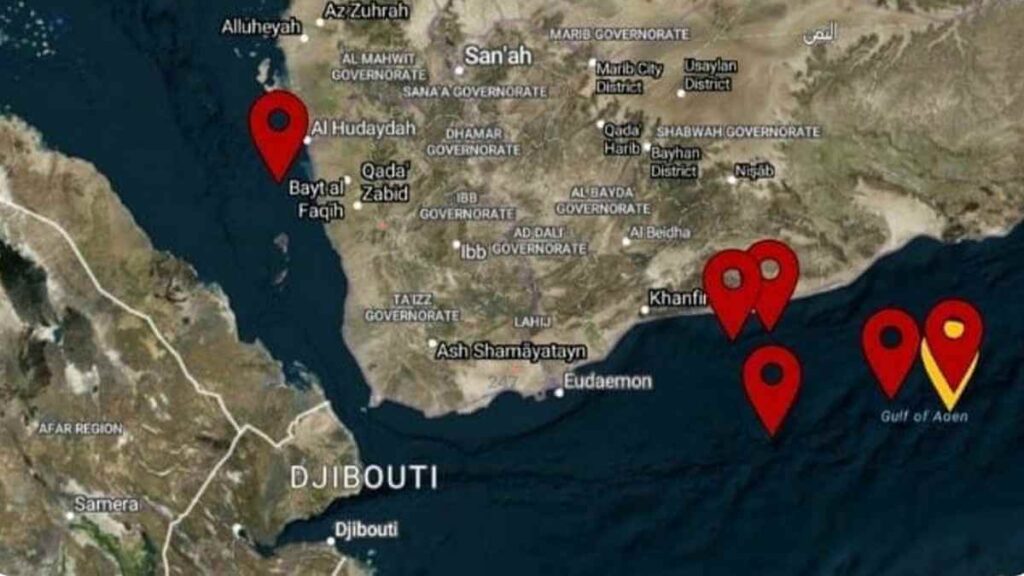 Tàu hàng báo bị tấn công ngoài khơi Hodeidah, Yemen